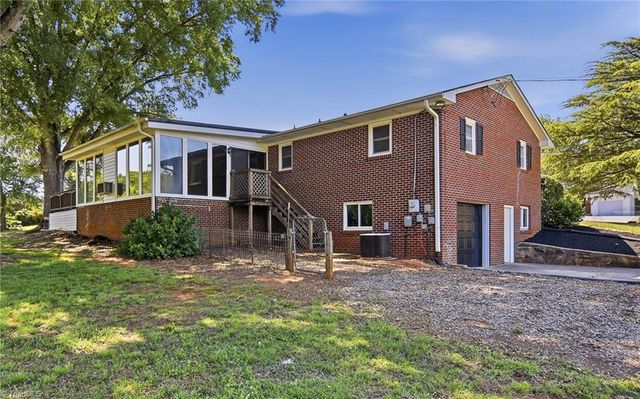 324 Chestnut Street, Yadkinville, NC 27055