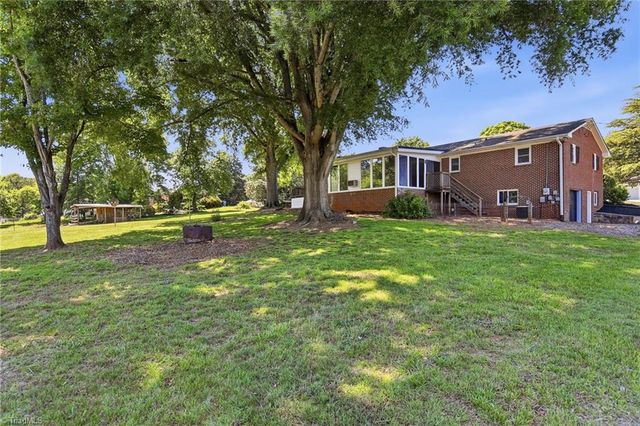 324 Chestnut Street, Yadkinville, NC 27055