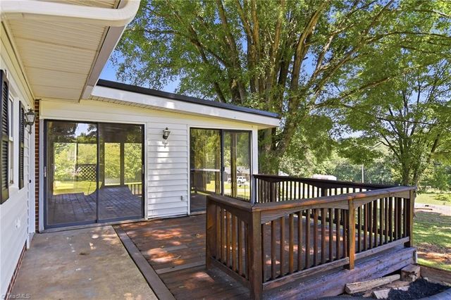 324 Chestnut Street, Yadkinville, NC 27055