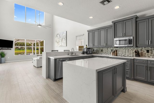 8861 Starhaven Cove, Boynton Beach, FL 33473