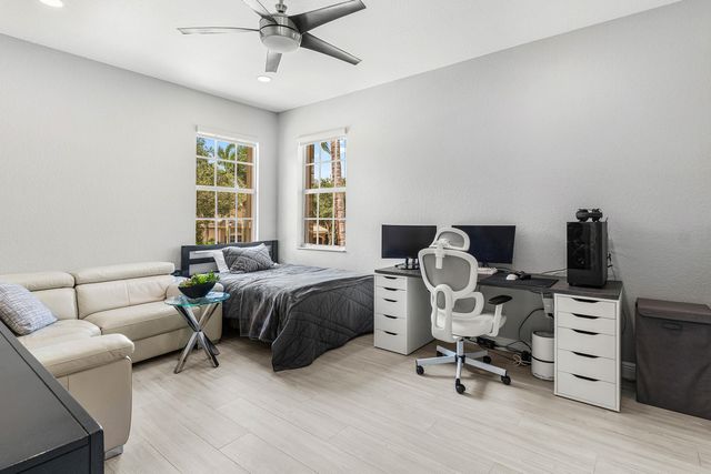 8861 Starhaven Cove, Boynton Beach, FL 33473