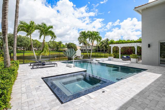 8861 Starhaven Cove, Boynton Beach, FL 33473
