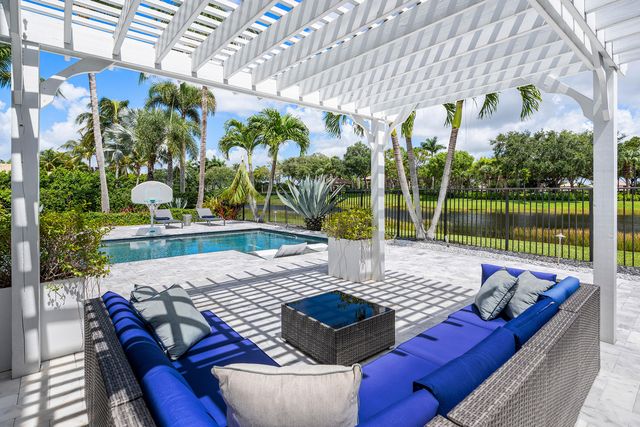 8861 Starhaven Cove, Boynton Beach, FL 33473