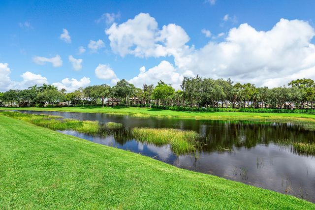 8861 Starhaven Cove, Boynton Beach, FL 33473