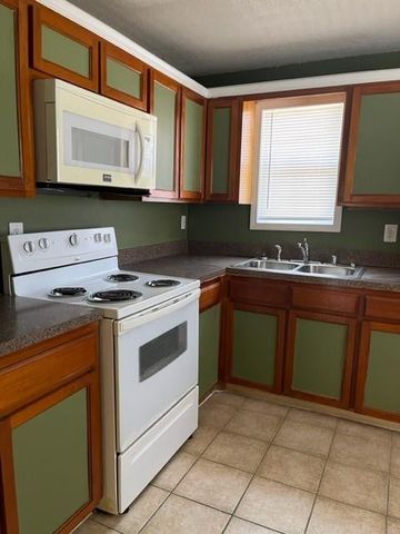 1614 Ryon Street A, Houston, TX 77009