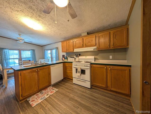 57 Ashley Circle, Swartz Creek, MI 48473