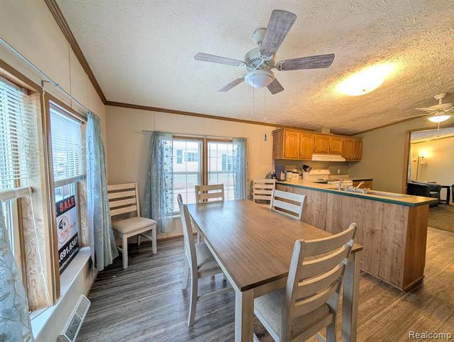 57 Ashley Circle, Swartz Creek, MI 48473