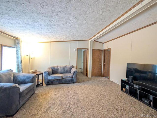 57 Ashley Circle, Swartz Creek, MI 48473