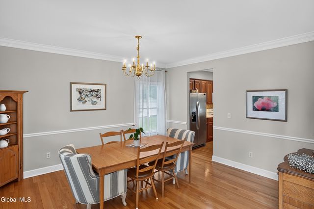 26 Hedgerose Lane, Bethlehem, NY 12054