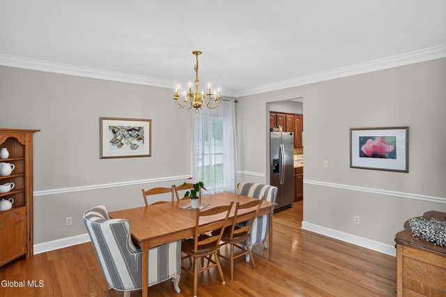 26 Hedgerose Lane, Bethlehem, NY 12054