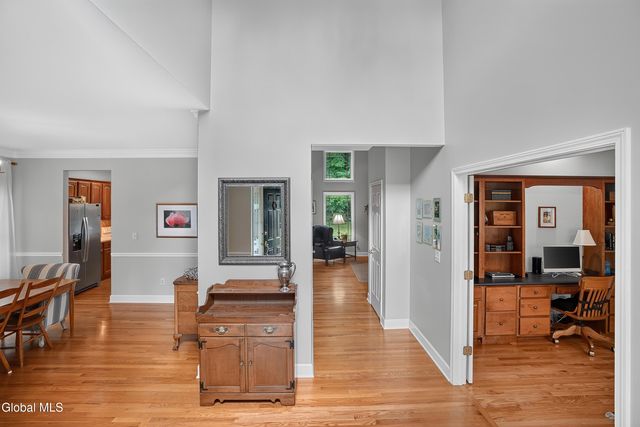 26 Hedgerose Lane, Bethlehem, NY 12054