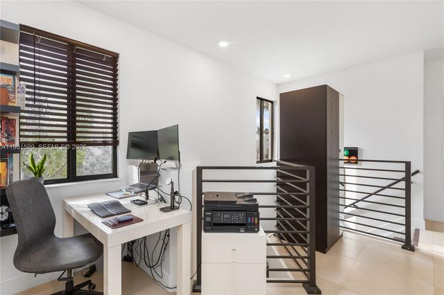 541 SW 91st Ct, Miami, FL 33174