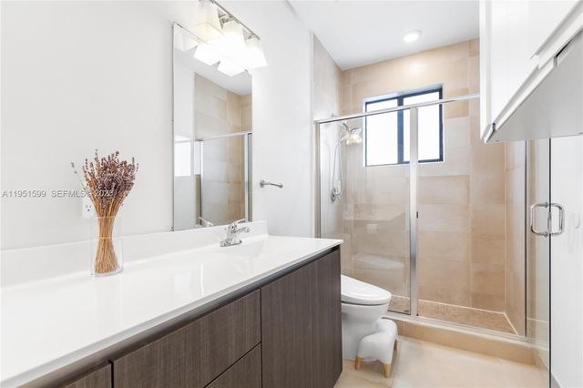 541 SW 91st Ct, Miami, FL 33174