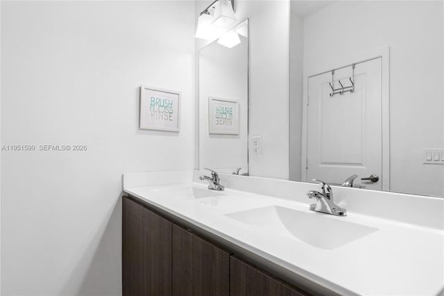 541 SW 91st Ct, Miami, FL 33174