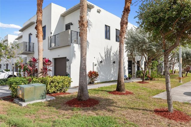 541 SW 91st Ct, Miami, FL 33174