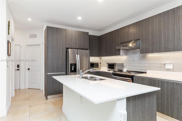 541 SW 91st Ct, Miami, FL 33174