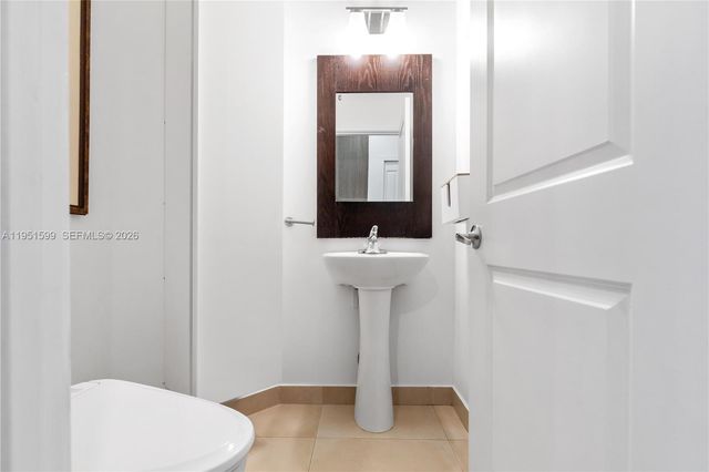 541 SW 91st Ct, Miami, FL 33174