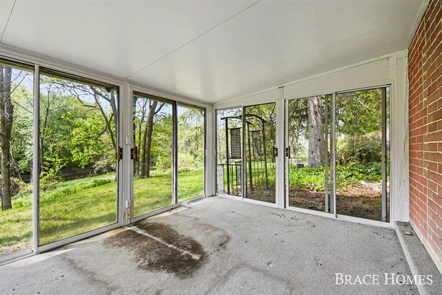 10748 100th Street, Alto, MI 49302