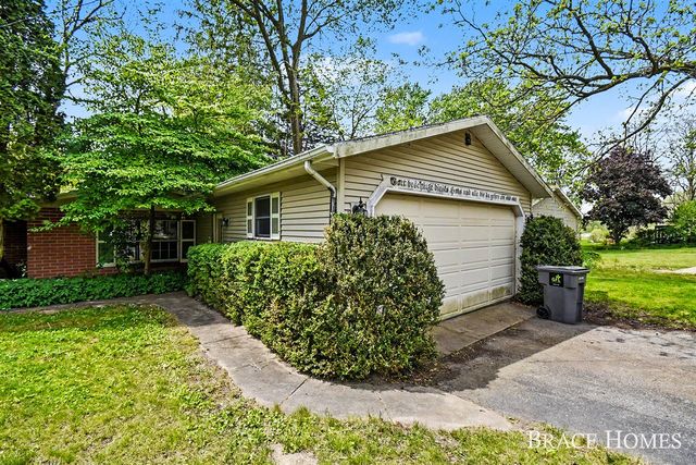 10748 100th Street, Alto, MI 49302