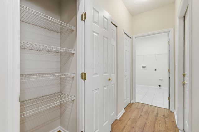 3751 Stoneway Point, Powell, OH 43065