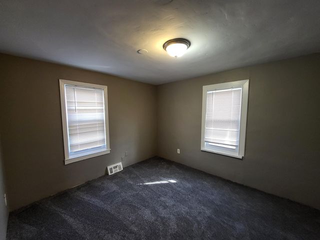 2216 Goulson Avenue, Warren, MI 48091