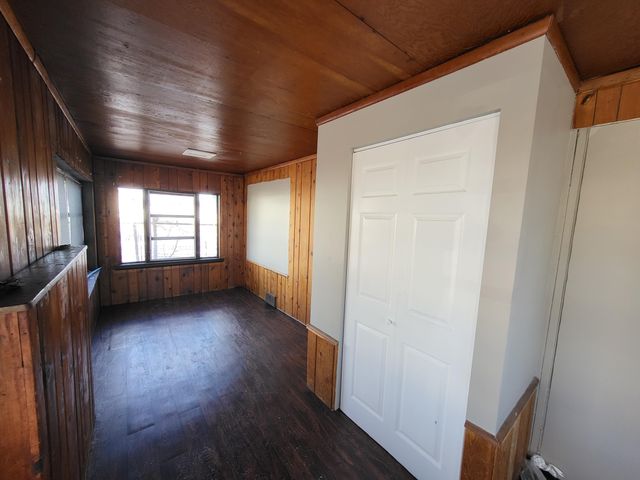 2216 Goulson Avenue, Warren, MI 48091