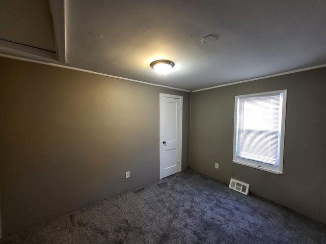 2216 Goulson Avenue, Warren, MI 48091