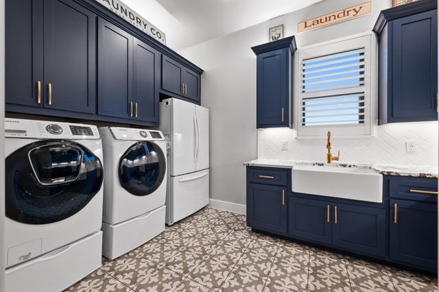 401 Highland Bluff DR, Georgetown, TX 78633