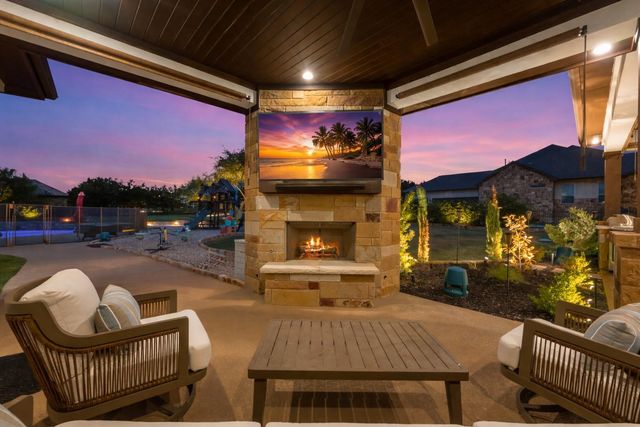 401 Highland Bluff DR, Georgetown, TX 78633