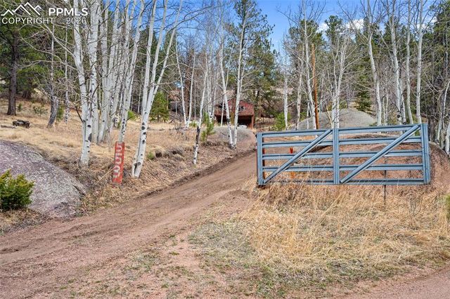 553 Arrowhead Road, Florissant, CO 80816