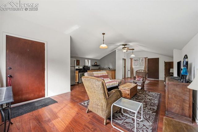 553 Arrowhead Road, Florissant, CO 80816