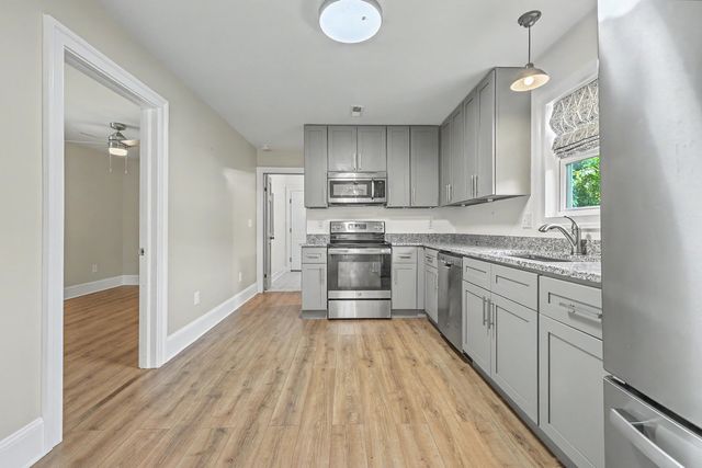 1976 Hugo Avenue, North Charleston, SC 29405