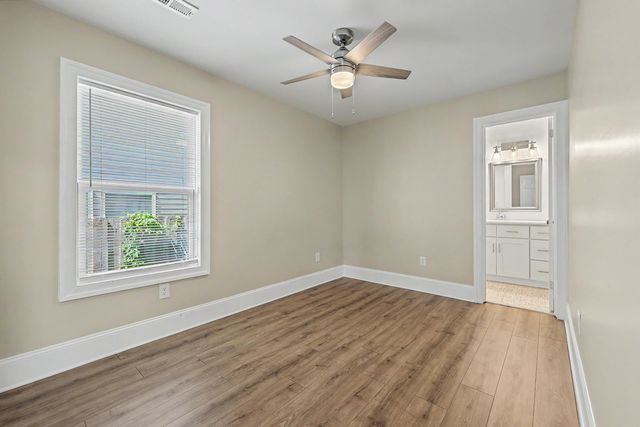 1976 Hugo Avenue, North Charleston, SC 29405