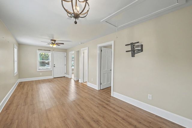 1976 Hugo Avenue, North Charleston, SC 29405