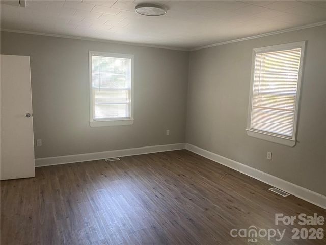 316 S Ransom Street, Gastonia, NC 28052