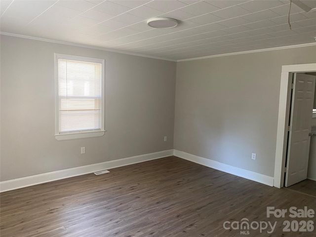 316 S Ransom Street, Gastonia, NC 28052