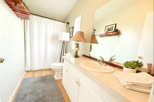 1570 S Peach Street 122, Medford, OR 97501