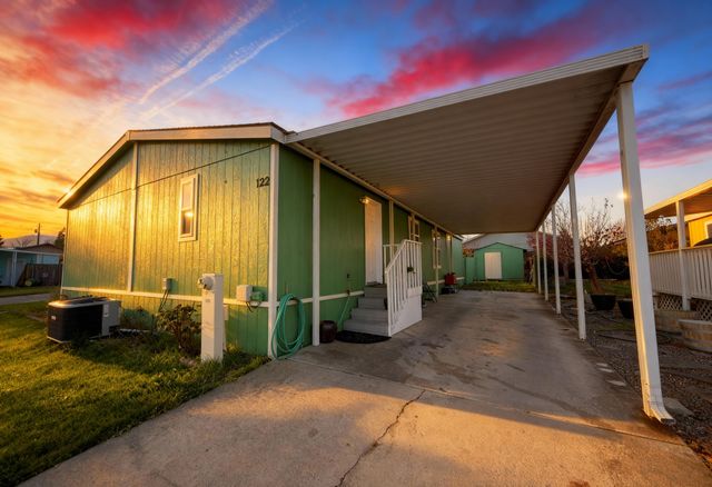 1570 S Peach Street 122, Medford, OR 97501