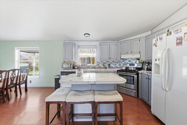 1570 S Peach Street 122, Medford, OR 97501