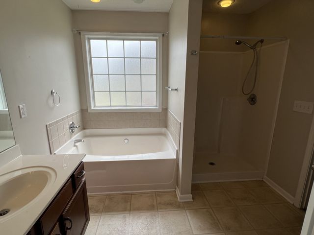 450 Winding Bluff, Clarksville, TN 37040