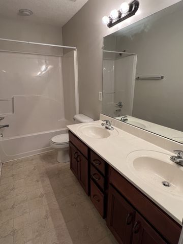 450 Winding Bluff, Clarksville, TN 37040