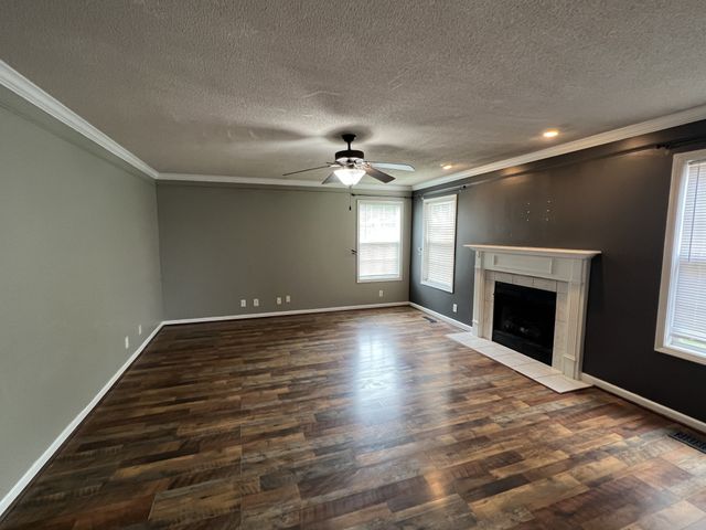 450 Winding Bluff, Clarksville, TN 37040