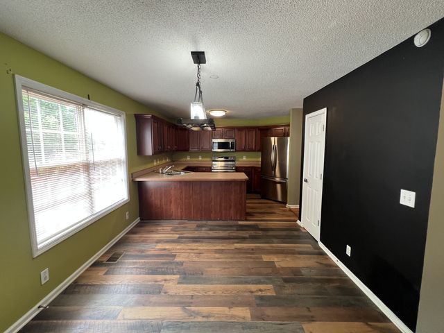 450 Winding Bluff, Clarksville, TN 37040
