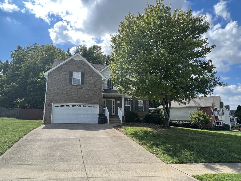 450 Winding Bluff, Clarksville, TN 37040