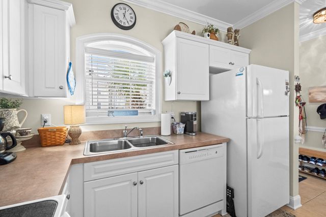 4136 Hibiscus Dr Unit 202, Little River, SC 29566