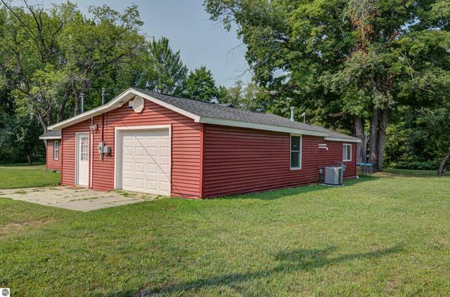 5059 NE Rogers Road, Kalkaska, MI 49646