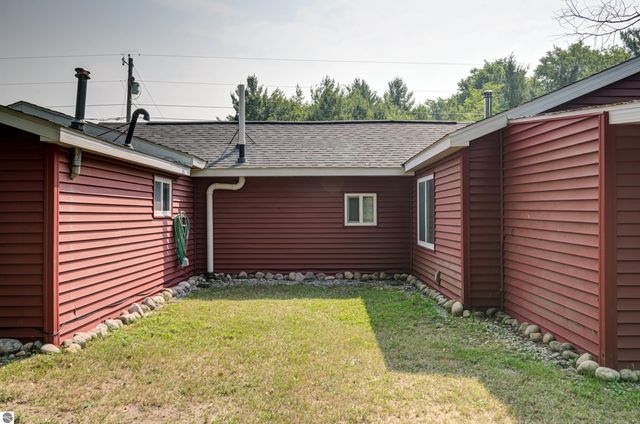 5059 NE Rogers Road, Kalkaska, MI 49646