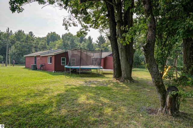 5059 NE Rogers Road, Kalkaska, MI 49646