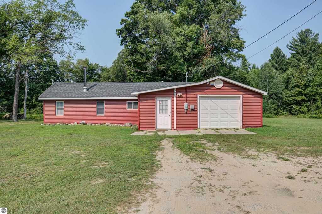 5059 NE Rogers Road, Kalkaska, MI 49646