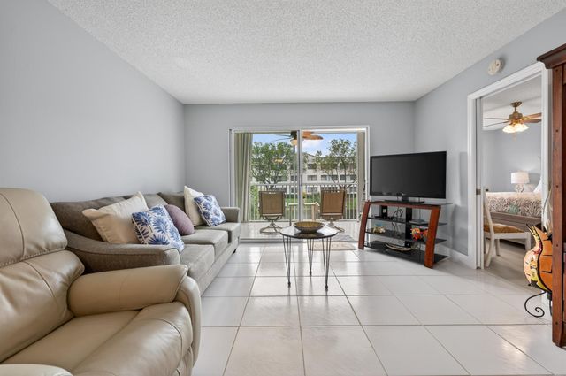 7142 S Devon Drive 210, Tamarac, FL 33321